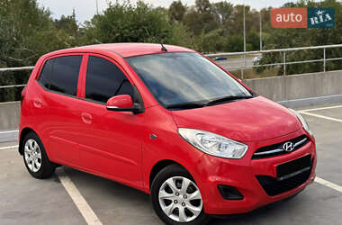 Хэтчбек Hyundai i10 2012 в 