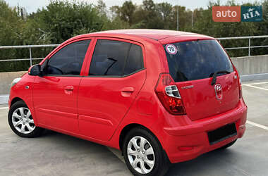 Хэтчбек Hyundai i10 2012 в 