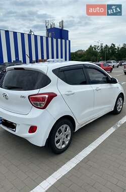 Хэтчбек Hyundai i10 2015 в 