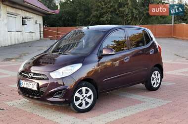 Хэтчбек Hyundai i10 2012 в 