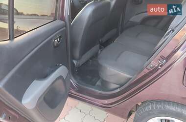 Хэтчбек Hyundai i10 2012 в 