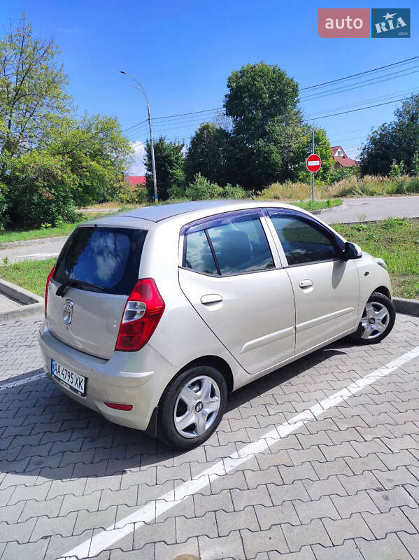 Хетчбек Hyundai i10 2013 в Києві