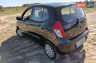 Хэтчбек Hyundai i10 2009 в 