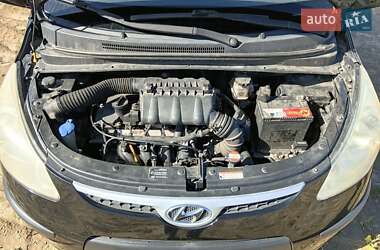 Хэтчбек Hyundai i10 2009 в 