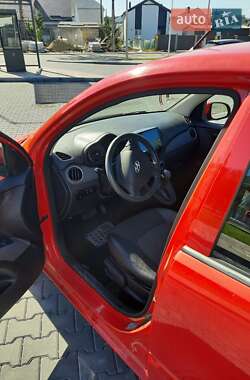 Хэтчбек Hyundai i10 2012 в 