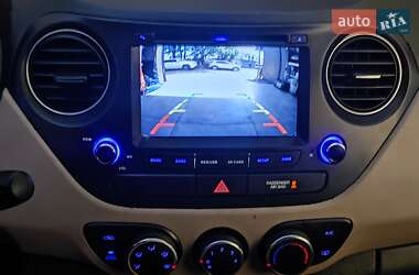 Хэтчбек Hyundai i10 2015 в 