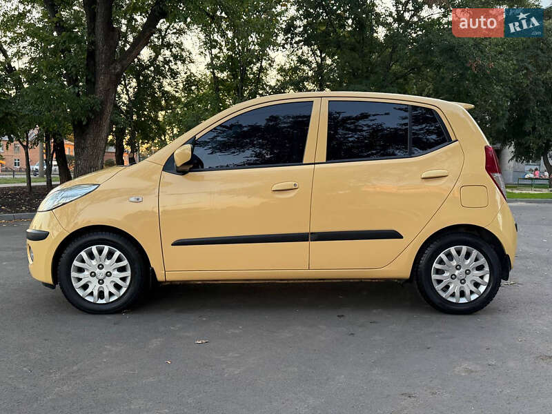 Хэтчбек Hyundai i10 2009 в Харькове