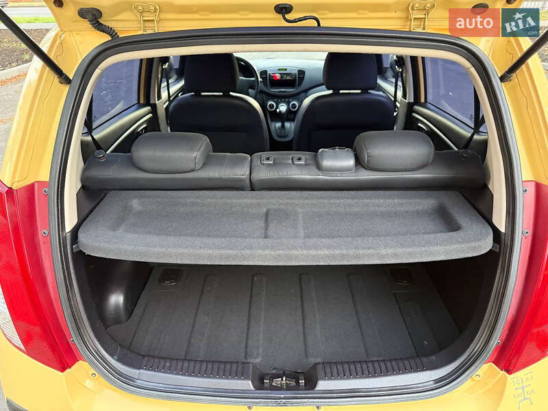 Хэтчбек Hyundai i10 2009 в Харькове