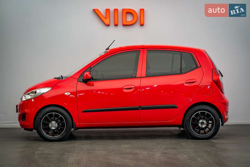 Хэтчбек Hyundai i10 2013 в Киеве