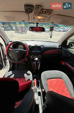 Хэтчбек Hyundai i10 2008 в 