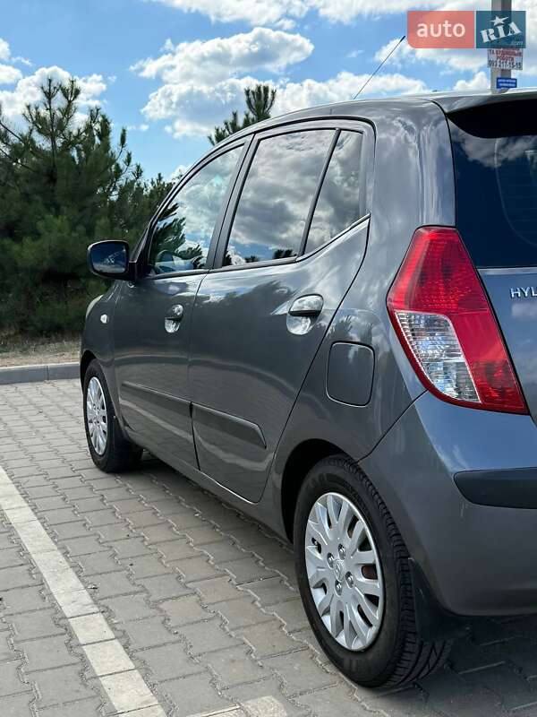 Хэтчбек Hyundai i10 2008 в Одессе
