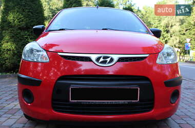 Хэтчбек Hyundai i10 2009 в 