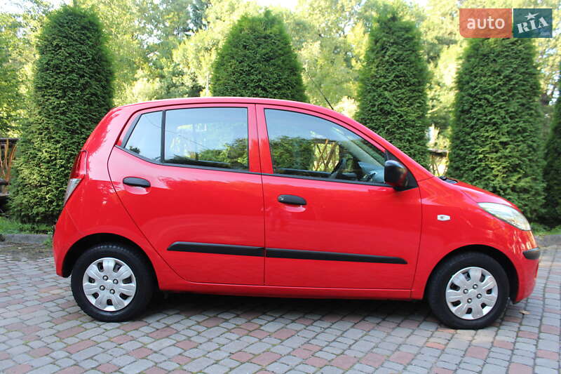 Хэтчбек Hyundai i10 2009 в Трускавце