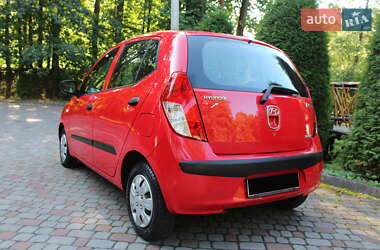 Хэтчбек Hyundai i10 2009 в 