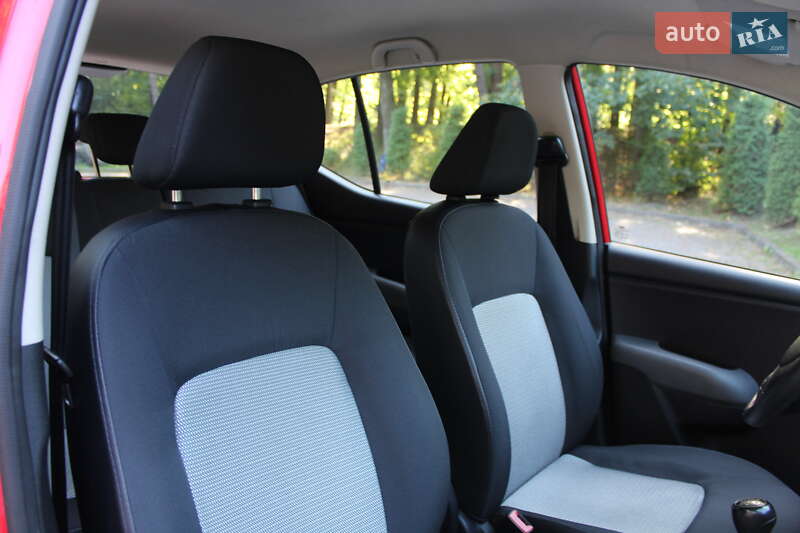 Хэтчбек Hyundai i10 2009 в Трускавце