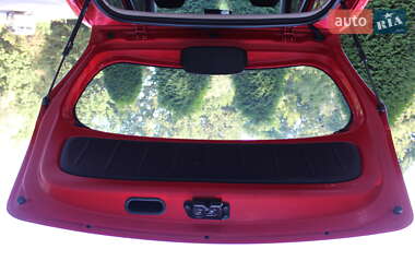 Хэтчбек Hyundai i10 2009 в 
