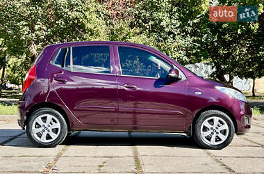 Хэтчбек Hyundai i10 2012 в 