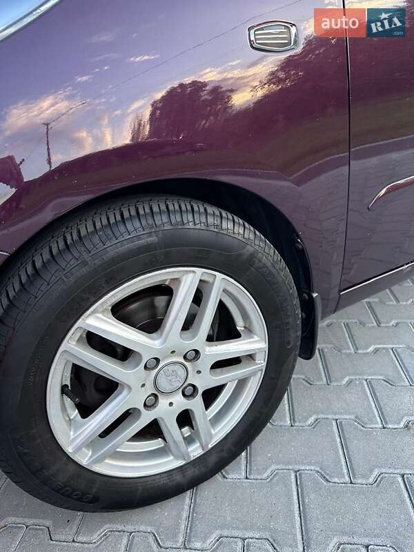 Хэтчбек Hyundai i10 2011 в Ровно