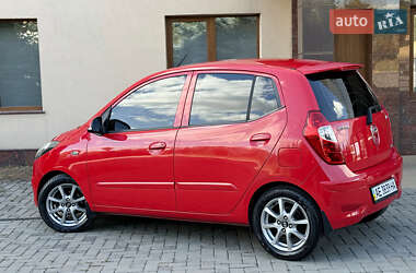 Хэтчбек Hyundai i10 2012 в 