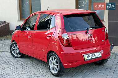 Хэтчбек Hyundai i10 2012 в 