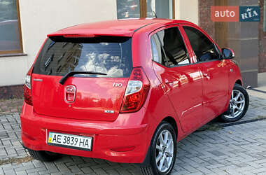 Хэтчбек Hyundai i10 2012 в 