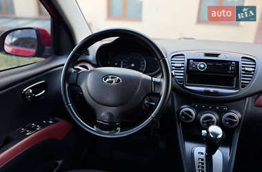Хэтчбек Hyundai i10 2012 в 