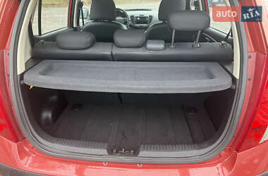 Хэтчбек Hyundai i10 2010 в 