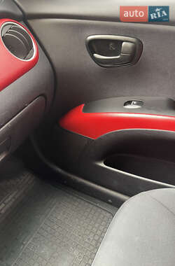 Хэтчбек Hyundai i10 2008 в 