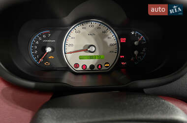 Хэтчбек Hyundai i10 2008 в 