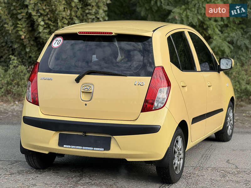 Хэтчбек Hyundai i10 2008 в Киеве