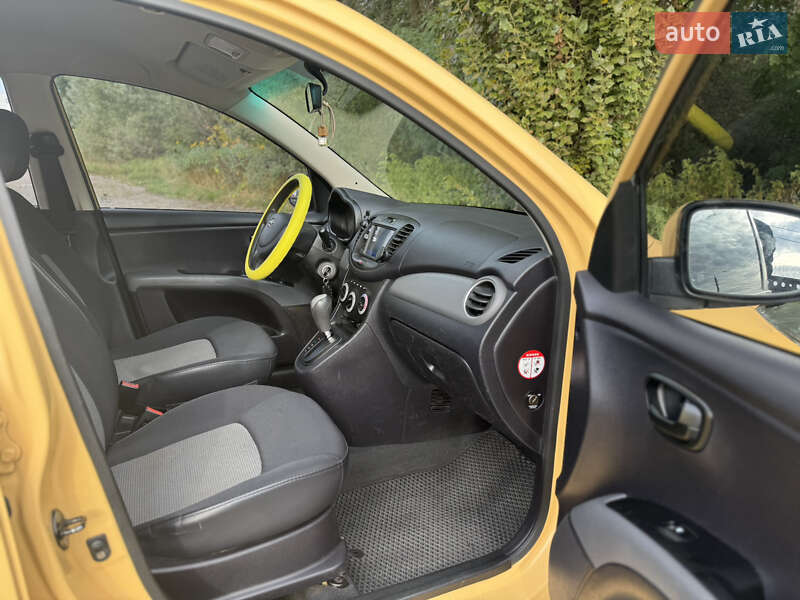 Хэтчбек Hyundai i10 2008 в Киеве