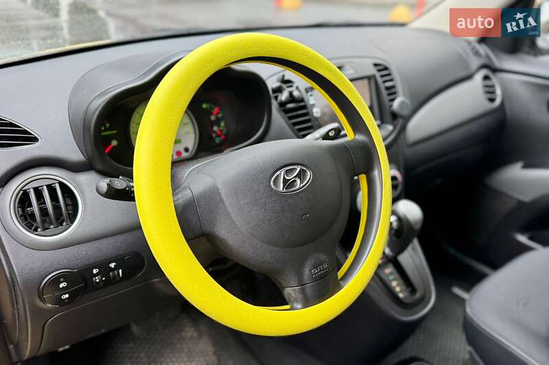 Хэтчбек Hyundai i10 2008 в Киеве