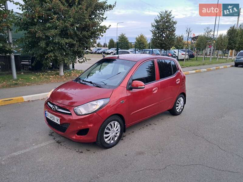 Хэтчбек Hyundai i10 2013 в 