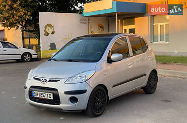 Хэтчбек Hyundai i10 2008 в 