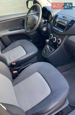 Хэтчбек Hyundai i10 2008 в 