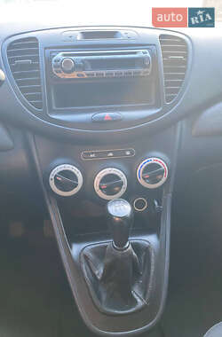 Хэтчбек Hyundai i10 2008 в 