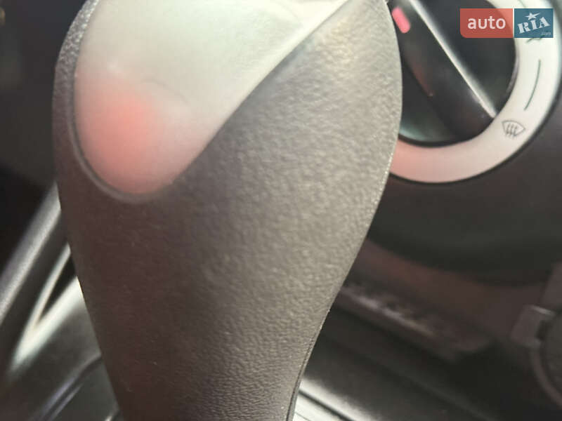 Хэтчбек Hyundai i10 2008 в Днепре