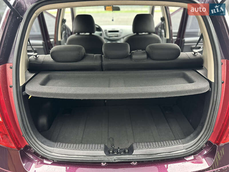Хэтчбек Hyundai i10 2012 в Виннице