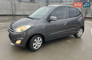 Хэтчбек Hyundai i10 2012 в 
