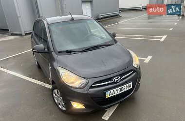 Хэтчбек Hyundai i10 2012 в 