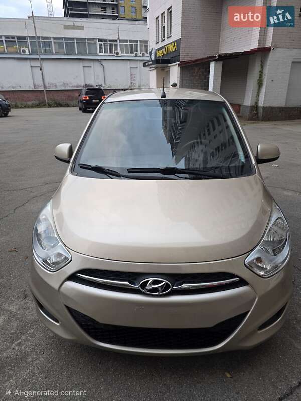 Хетчбек Hyundai i10 2011 в Києві