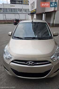 Хэтчбек Hyundai i10 2011 в 