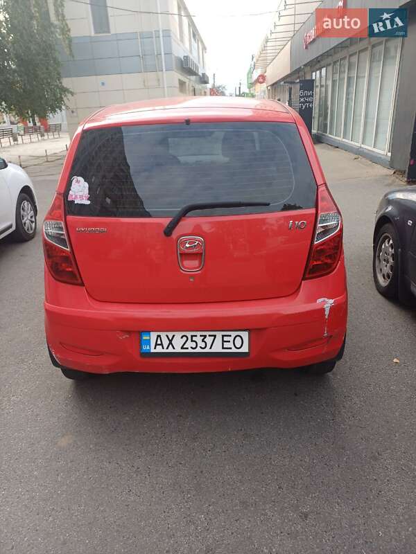 Хэтчбек Hyundai i10 2012 в Харькове