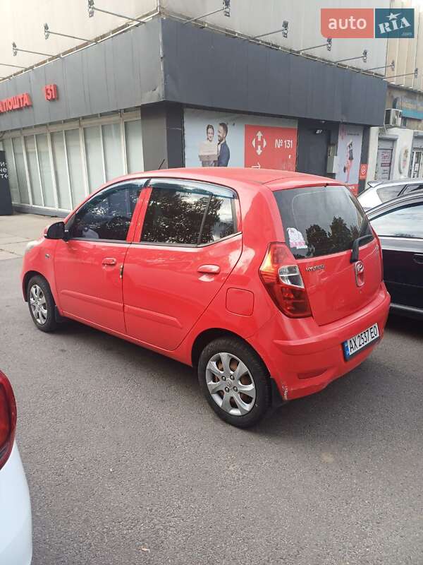 Хэтчбек Hyundai i10 2012 в Харькове
