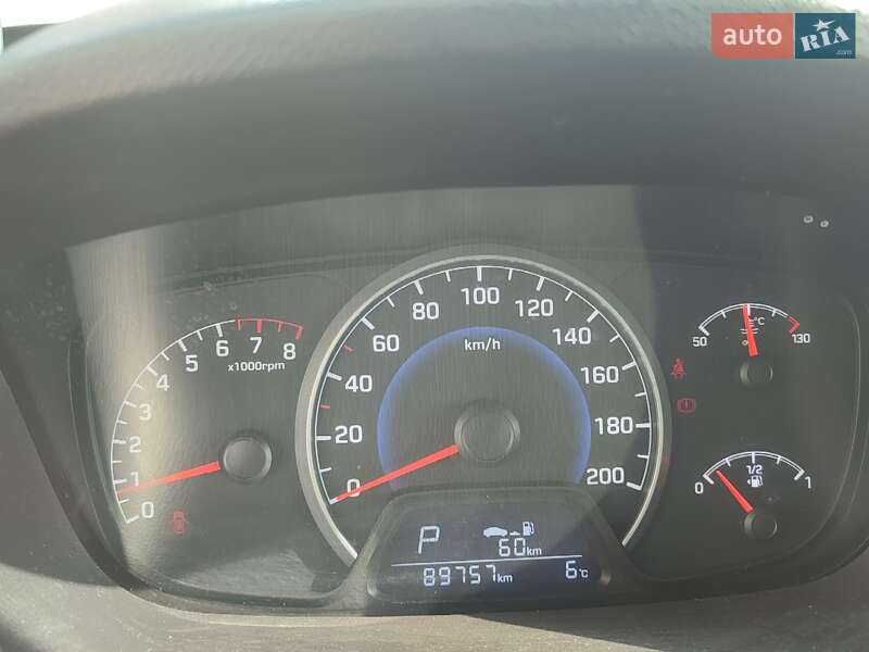 Хэтчбек Hyundai i10 2014 в Хмельницком