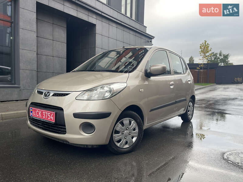 Хэтчбек Hyundai i10 2009 в Киеве