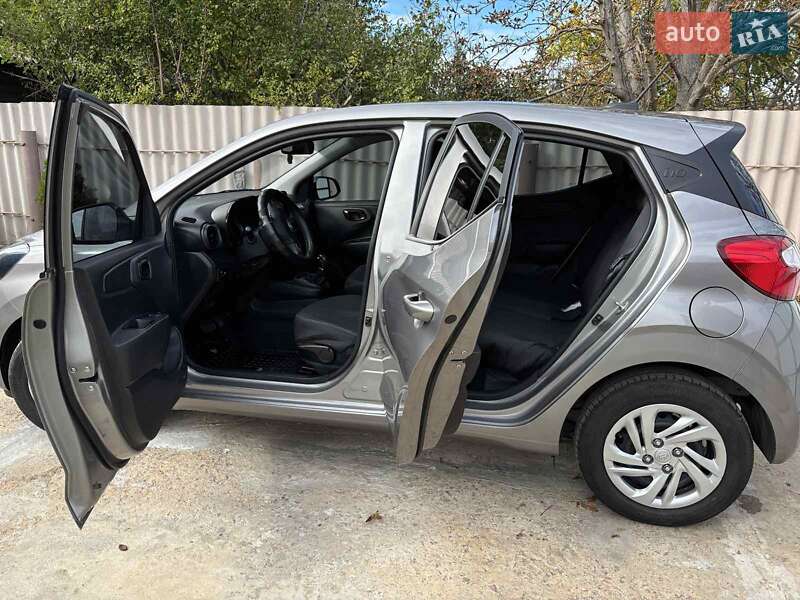 Хетчбек Hyundai i10 2022 в Очакові фото 4 Хетчбек Hyundai i10 2022 в Очакові