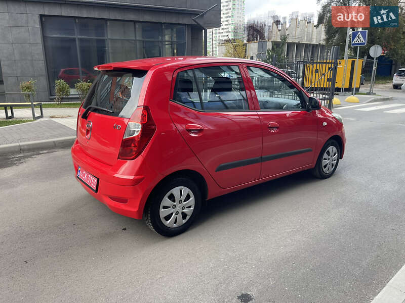 Хетчбек Hyundai i10 2011 в Києві