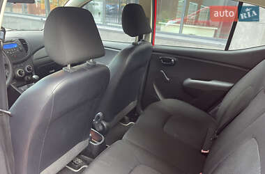 Хетчбек Hyundai i10 2011 в  фото 19 Хетчбек Hyundai i10 2011 в