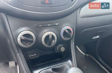 Хетчбек Hyundai i10 2011 в  фото 28 Хетчбек Hyundai i10 2011 в
